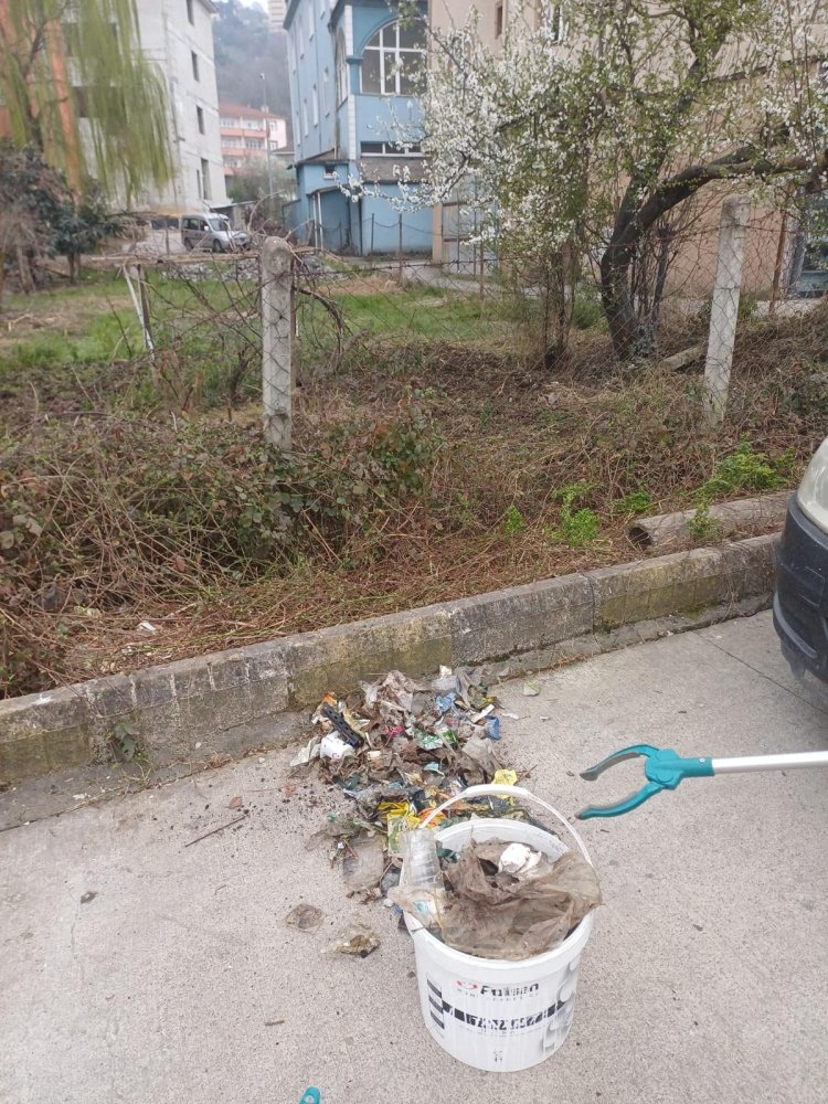 BELDEMİZDE TEMİZLİK ÇALIŞMALARIMIZ ARALIKSIZ OLARAK DEVAM EDİYOR...