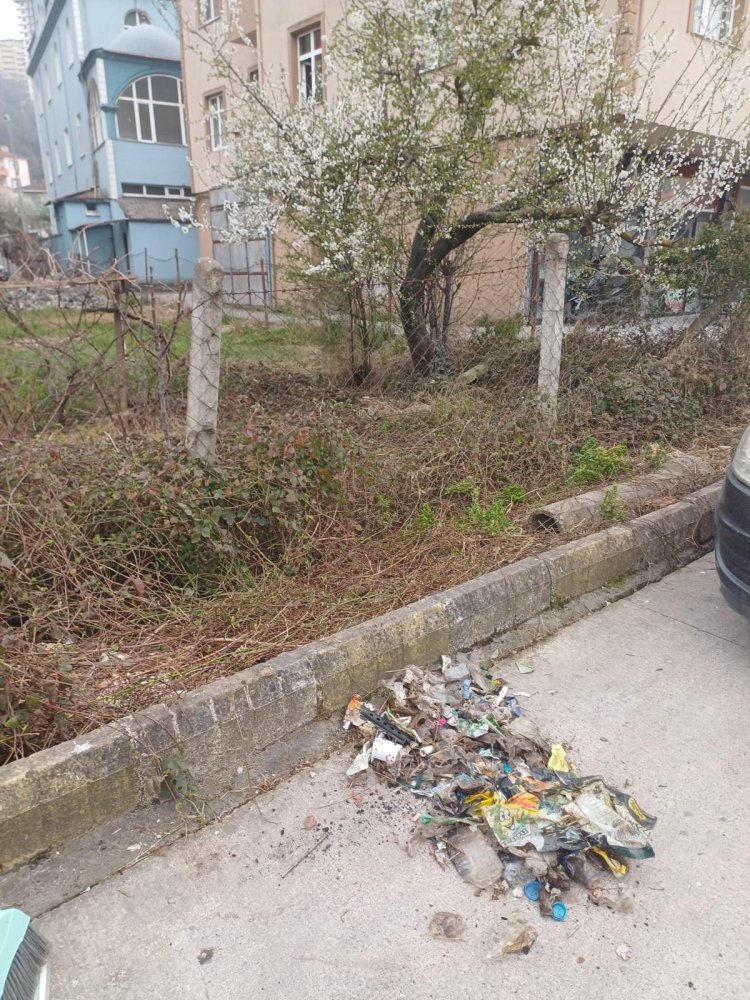 BELDEMİZDE TEMİZLİK ÇALIŞMALARIMIZ ARALIKSIZ OLARAK DEVAM EDİYOR...