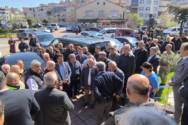 BELEDİYE BAŞKANIMIZ SADIK RECEP KARA VE MECLİS ÜYELERİMİZİ UMRE YOLCULUĞUNA UĞURLANDI