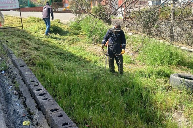 BELDEMİZDE HUMMALI ŞEKİLDE TEMİZLİK ÇALIŞMALARIMIZ DEVAM EDİYOR...