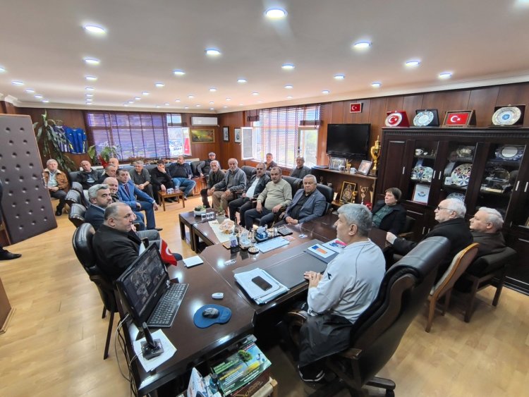 BELEDİYE BAŞKANIMIZ SADIK RECEP KARA VE MECLİS ÜYELERİMİZİ UMRE YOLCULUĞUNA UĞURLANDI