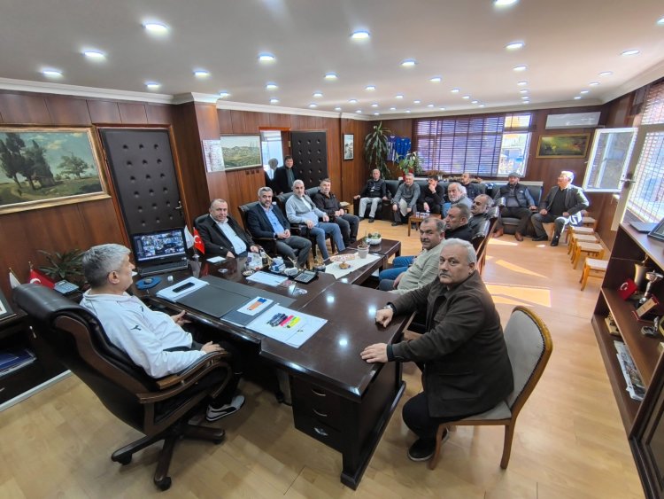 BELEDİYE BAŞKANIMIZ SADIK RECEP KARA VE MECLİS ÜYELERİMİZİ UMRE YOLCULUĞUNA UĞURLANDI