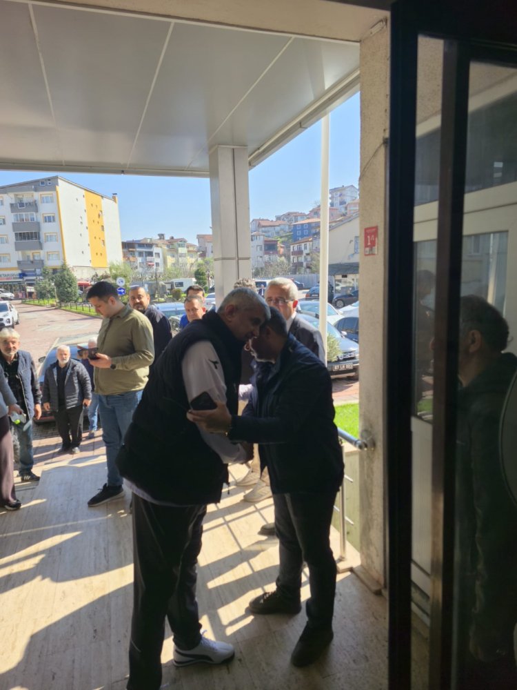 BELEDİYE BAŞKANIMIZ SADIK RECEP KARA VE MECLİS ÜYELERİMİZİ UMRE YOLCULUĞUNA UĞURLANDI