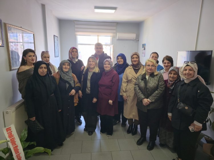 BELEDİYE BAŞKANIMIZ SADIK RECEP KARA VE MECLİS ÜYELERİMİZİ UMRE YOLCULUĞUNA UĞURLANDI