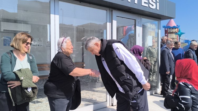 BELEDİYE BAŞKANIMIZ SADIK RECEP KARA VE MECLİS ÜYELERİMİZİ UMRE YOLCULUĞUNA UĞURLANDI