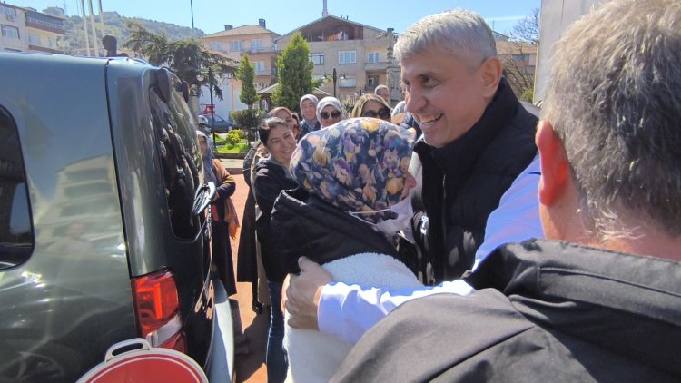 BELEDİYE BAŞKANIMIZ SADIK RECEP KARA VE MECLİS ÜYELERİMİZİ UMRE YOLCULUĞUNA UĞURLANDI