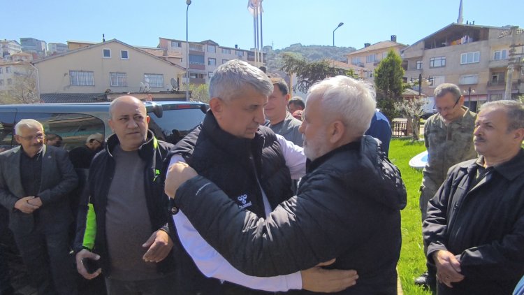 BELEDİYE BAŞKANIMIZ SADIK RECEP KARA VE MECLİS ÜYELERİMİZİ UMRE YOLCULUĞUNA UĞURLANDI