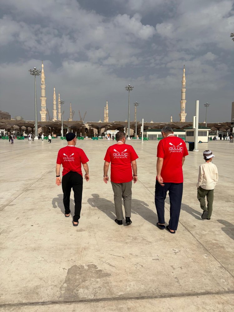BELEDİYE BAŞKANIMIZ SADIK RECEP KARA UMRE ZİYARETİNDE...