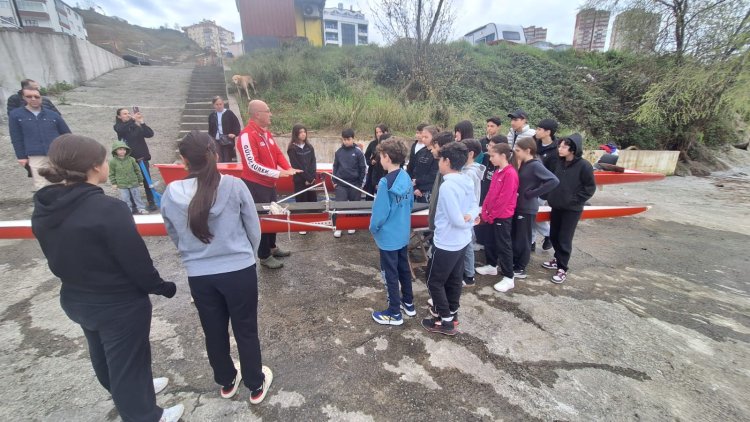 GÜLÜÇ BELEDİYESPOR KANO KÜREK KULÜBÜ ORTAOKUL ÖĞRENCİLERİMİZİ AĞIRLADI...