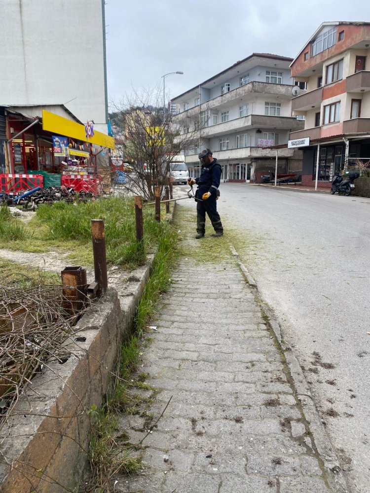 BELDEMİZDE HUMMALI ŞEKİLDE TEMİZLİK ÇALIŞMALARIMIZ DEVAM EDİYOR...