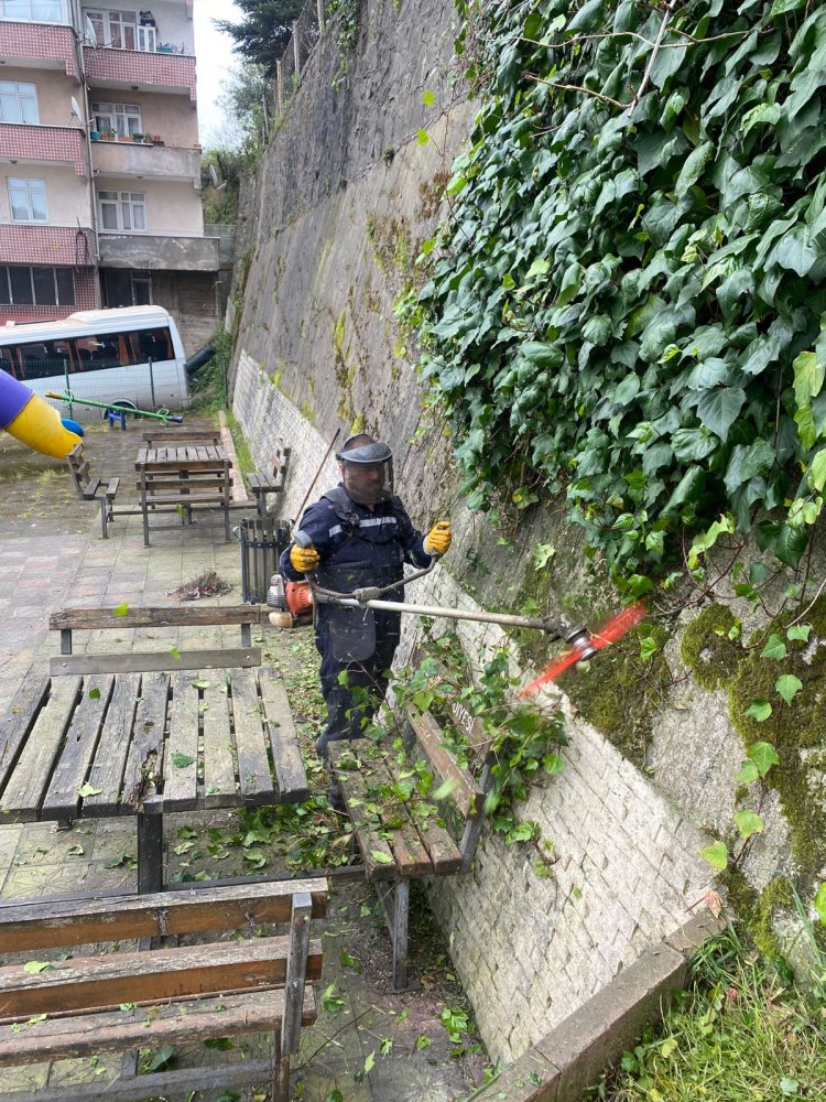 BELDEMİZDE HUMMALI ŞEKİLDE TEMİZLİK ÇALIŞMALARIMIZ DEVAM EDİYOR...