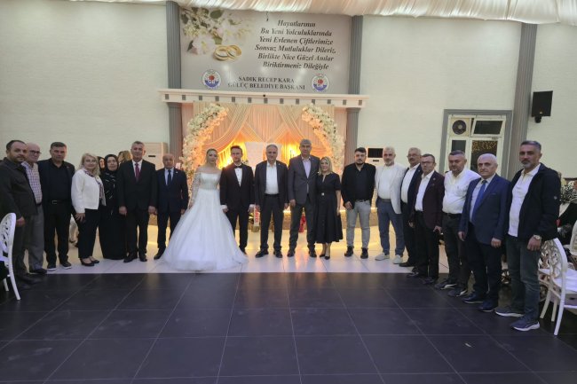 GENÇ ÇİFTÇİMİZE BİR ÖMÜR BOYU MUTLULUKLAR DİLERİZ...
