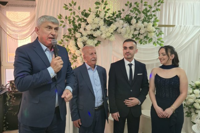 GENÇ ÇİFTİMİZE BİR ÖMÜR BOYU MUTLULUKLAR DİLERİZ