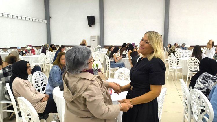 ANNELER GÜNÜ PROGRAMI GÜLÜÇ BELEDİYESİ DÜĞÜN SALONUNDA DÜZENLENDİ...