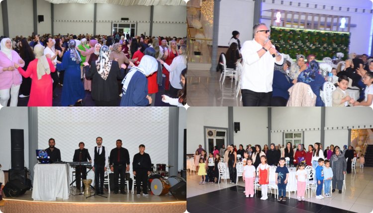 ANNELER GÜNÜ PROGRAMI GÜLÜÇ BELEDİYESİ DÜĞÜN SALONUNDA DÜZENLENDİ...