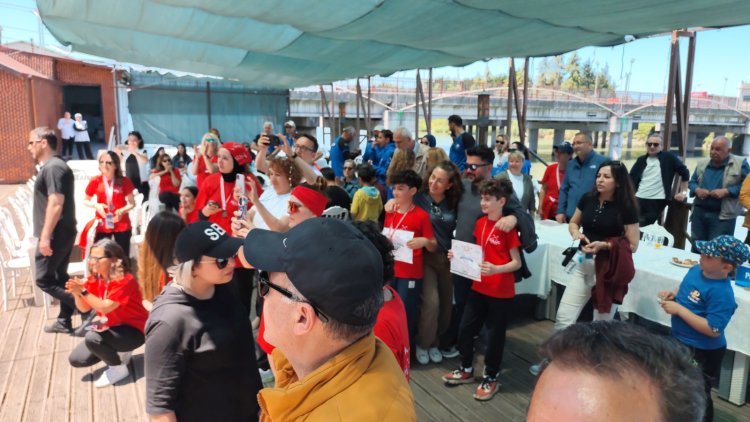 Gülüç Belediyespor Kano Kürek Kulübü Ortaokullar Arası Kürek Tanırım Ve Yarış Etkinliği