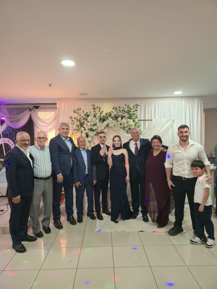 GENÇ ÇİFTİMİZE BİR ÖMÜR BOYU MUTLULUKLAR DİLERİZ