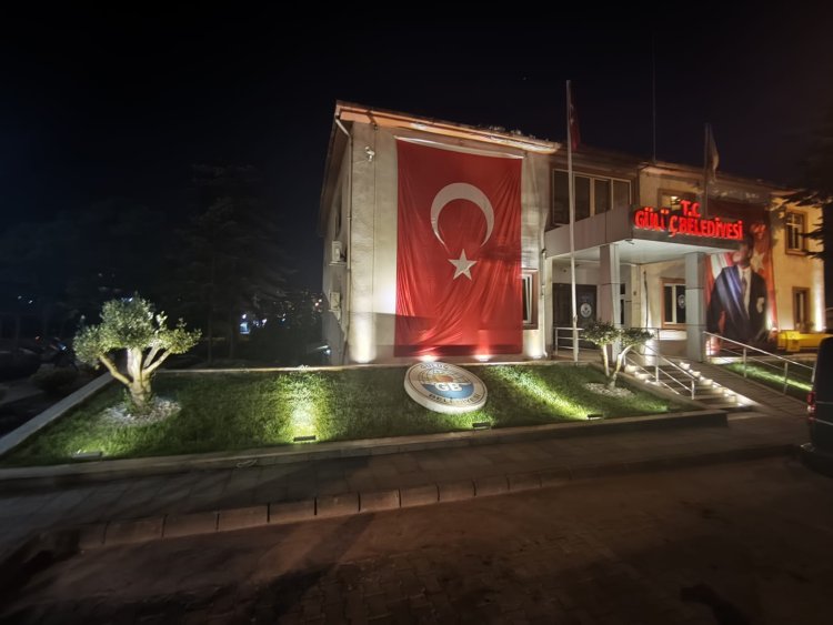 BELEDİYEMİZ ÇEVRESİNDE IŞIKLANDIRMA ÇALIŞMALARIMIZ DEVAM EDİYOR...