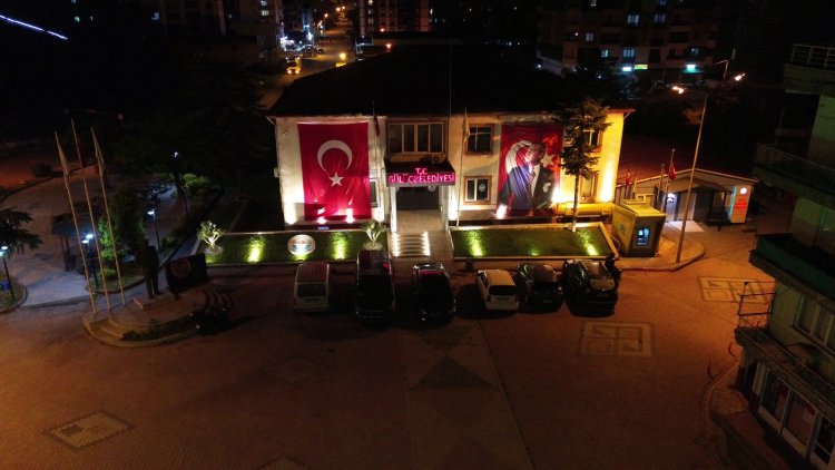 BELEDİYEMİZ ÇEVRESİNDE IŞIKLANDIRMA ÇALIŞMALARIMIZ DEVAM EDİYOR...