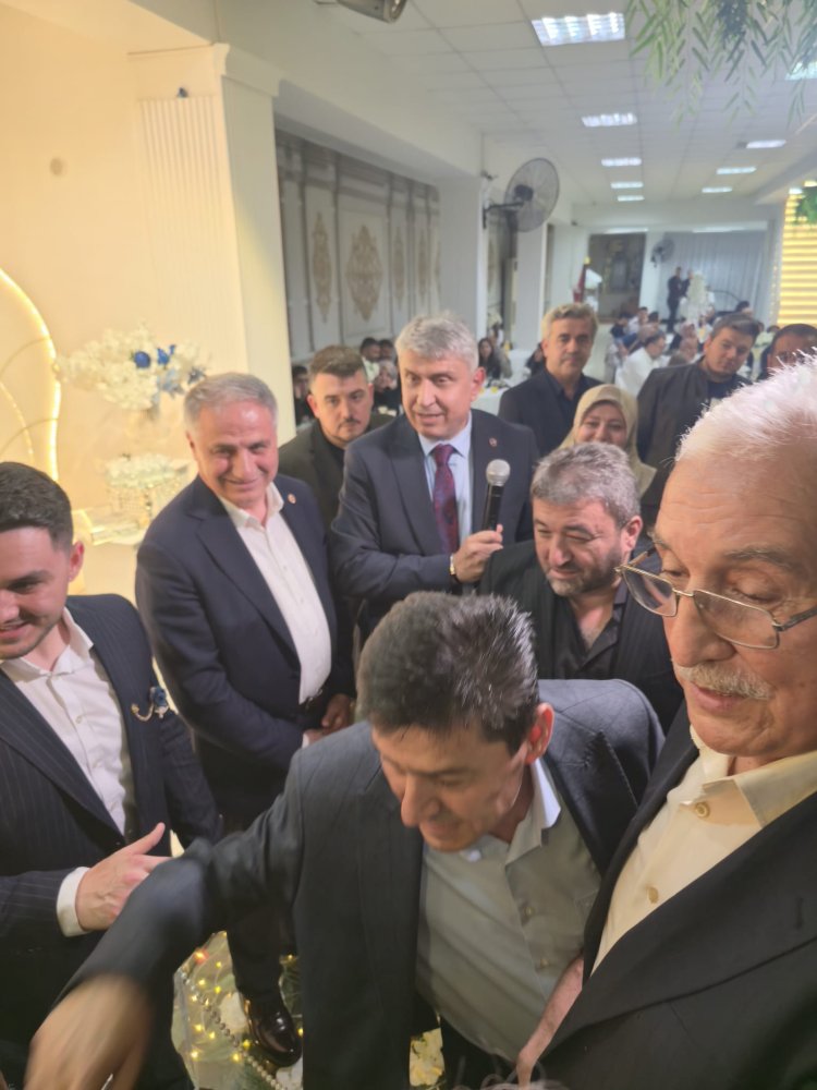 GENÇ ÇİFTİMİZE BİR ÖMÜR BOYU MUTLULUKLAR DİLERİZ...
