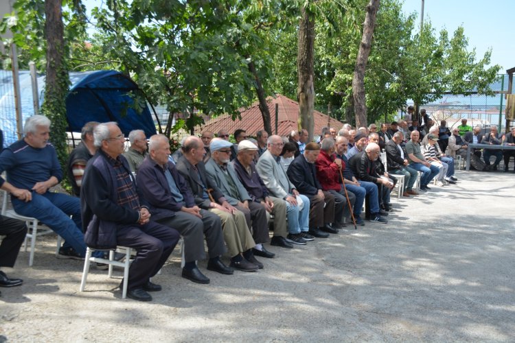 BELDEMİZ MEZARLIĞINDA KUR'AN-I KERİM VE MEVLİDİ ŞERİF OKUTULDU...