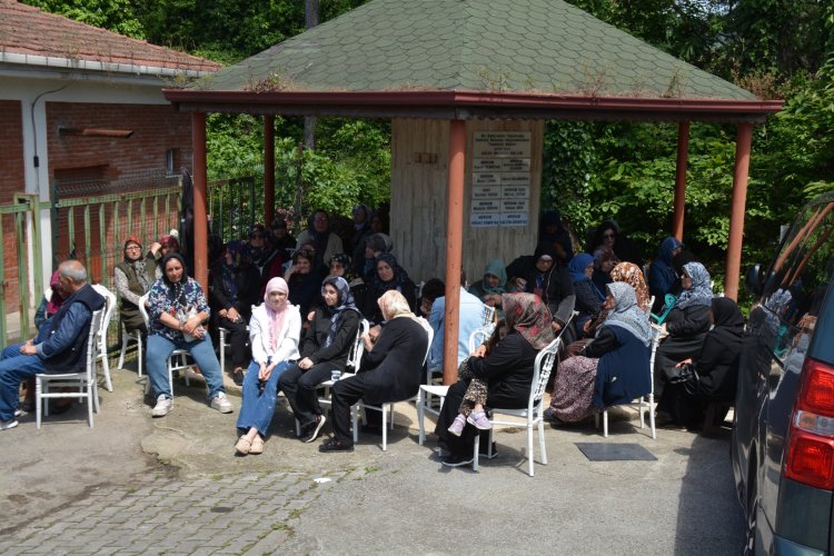 BELDEMİZ MEZARLIĞINDA KUR'AN-I KERİM VE MEVLİDİ ŞERİF OKUTULDU...