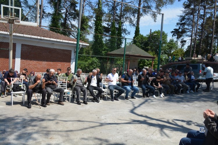 BELDEMİZ MEZARLIĞINDA KUR'AN-I KERİM VE MEVLİDİ ŞERİF OKUTULDU...