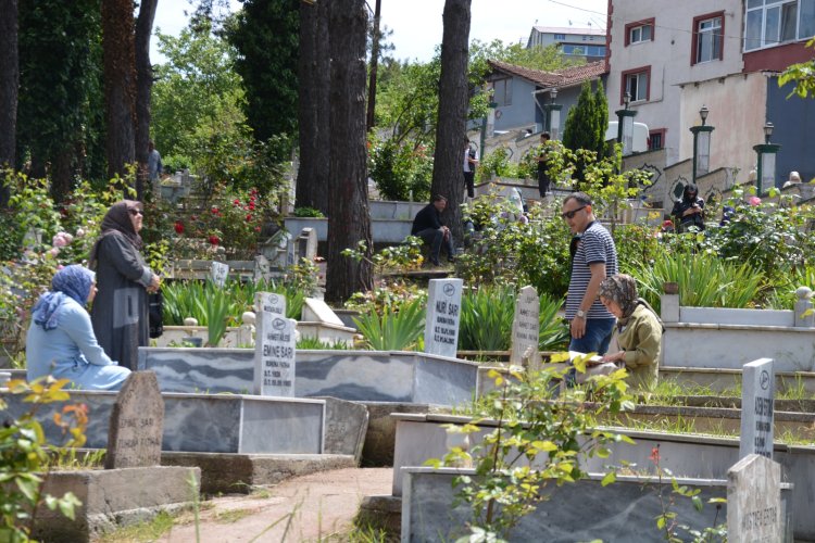 BELDEMİZ MEZARLIĞINDA KUR'AN-I KERİM VE MEVLİDİ ŞERİF OKUTULDU...