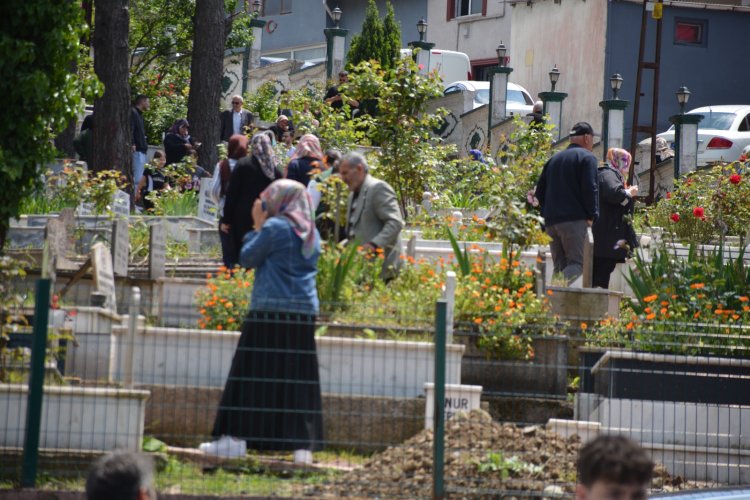 BELDEMİZ MEZARLIĞINDA KUR'AN-I KERİM VE MEVLİDİ ŞERİF OKUTULDU...