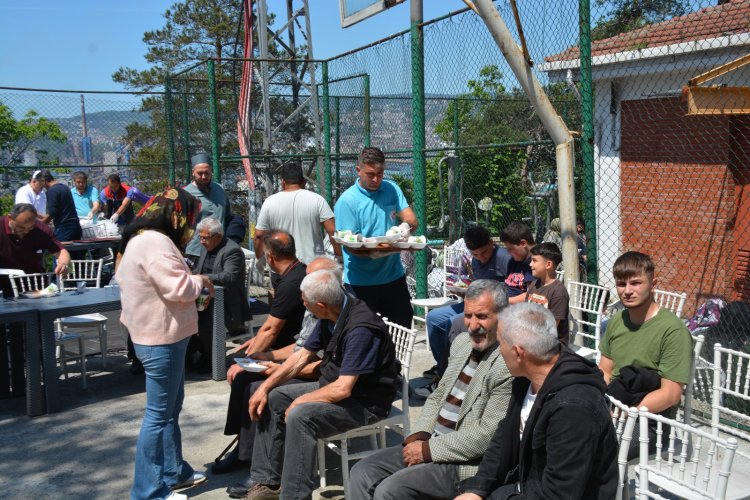 BELDEMİZ MEZARLIĞINDA KUR'AN-I KERİM VE MEVLİDİ ŞERİF OKUTULDU...