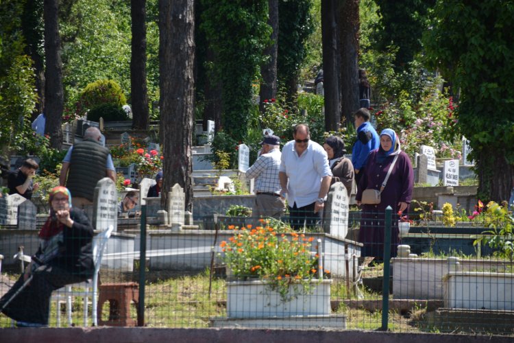 BELDEMİZ MEZARLIĞINDA KUR'AN-I KERİM VE MEVLİDİ ŞERİF OKUTULDU...