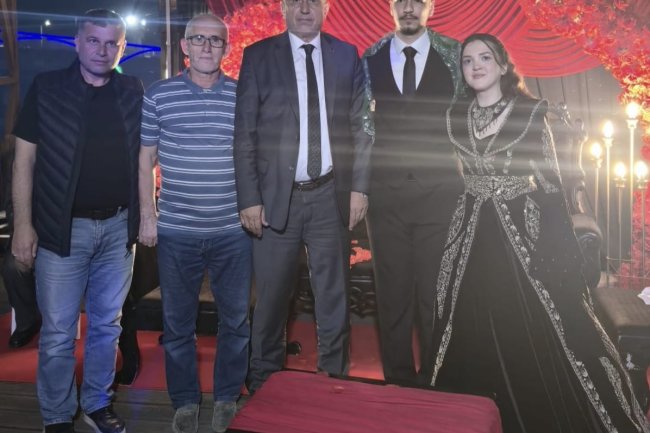 GENÇ ÇİFTİMİZE BİR ÖMÜR BOYU MUTLULUKLAR DİLERİZ...