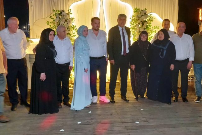 GENÇ ÇİFTİMİZE BİR ÖMÜR BOYU MUTLULUKLAR DİLERİZ