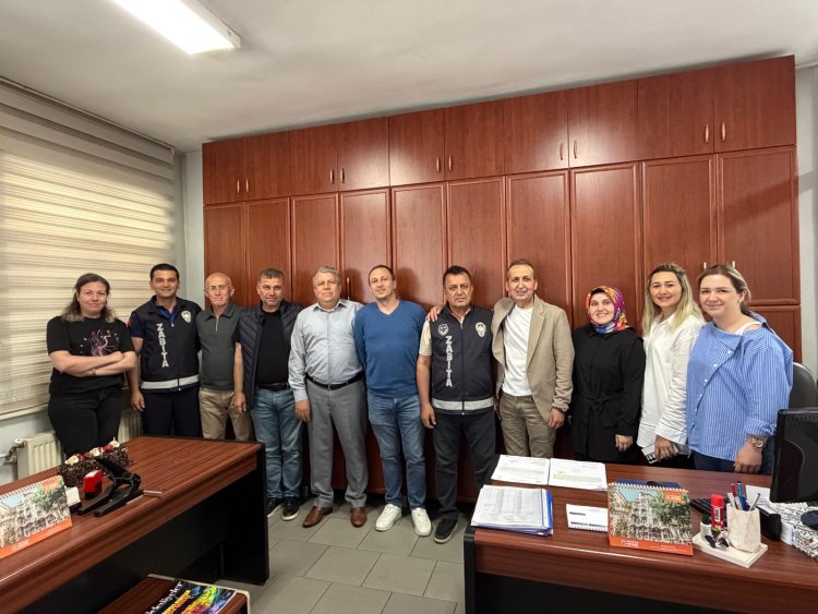 BELEDİYE BAŞKANIMIZ SADIK RECEP KARA, BELEDİYE PERSONELİMİZ HÜSEYİN ERTAŞ’IN DOĞUM GÜNÜNÜ UNUTMADI...