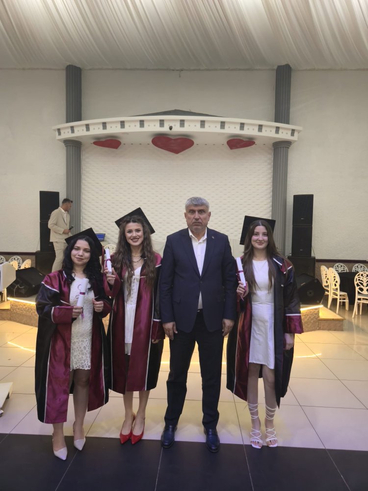 GÜZELLİK KURSU MEZUNİYET TÖRENİ PROGRAMINA KATILIM SAĞLADIK...