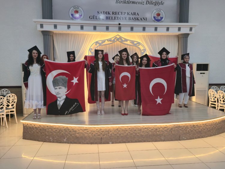GÜZELLİK KURSU MEZUNİYET TÖRENİ PROGRAMINA KATILIM SAĞLADIK...