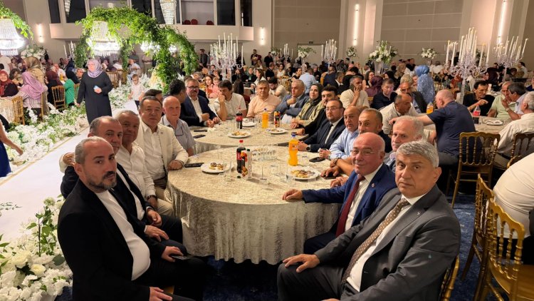 GENÇ ÇİFTİMİZE BİR ÖMÜR BOYU MUTLULUKLAR DİLERİZ...