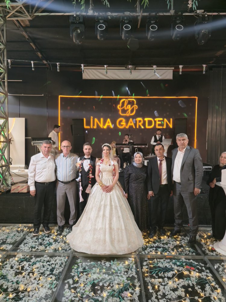 GENÇ ÇİFTİMİZE BİR ÖMÜR BOYU MUTLULUKLAR DİLERİZ