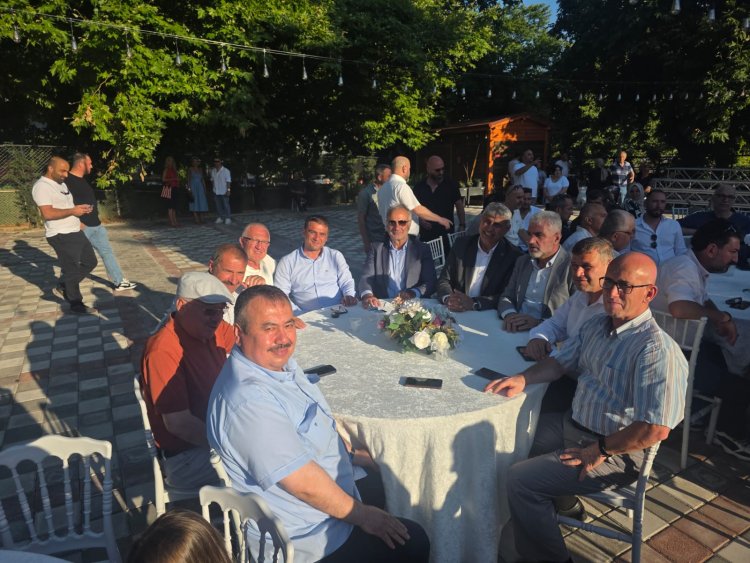 GENÇ ÇİFTİMİZE BİR ÖMÜR BOYU MUTLULUKLAR DİLERİZ