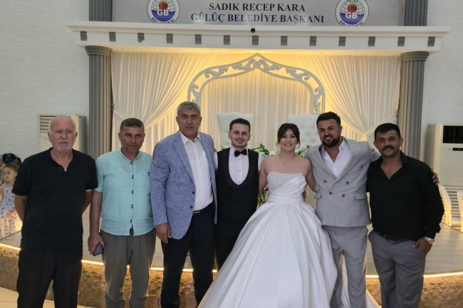 GENÇ ÇİFTİMİZE BİR ÖMÜR BOYU MUTLULUKLAR DİLERİZ...