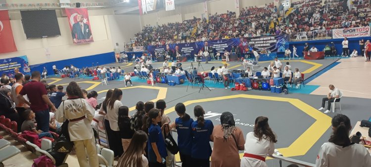 MİNİK SPORCUMUZDAN ISPARTA'DA GURURLANDIRAN MÜCADELE