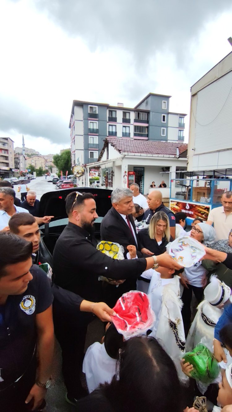 GÜLÜÇ BELEDİYESİ SÜNNET ŞÖLENİMİZ YOĞUN KATILIMLA GERÇEKLEŞTİ...