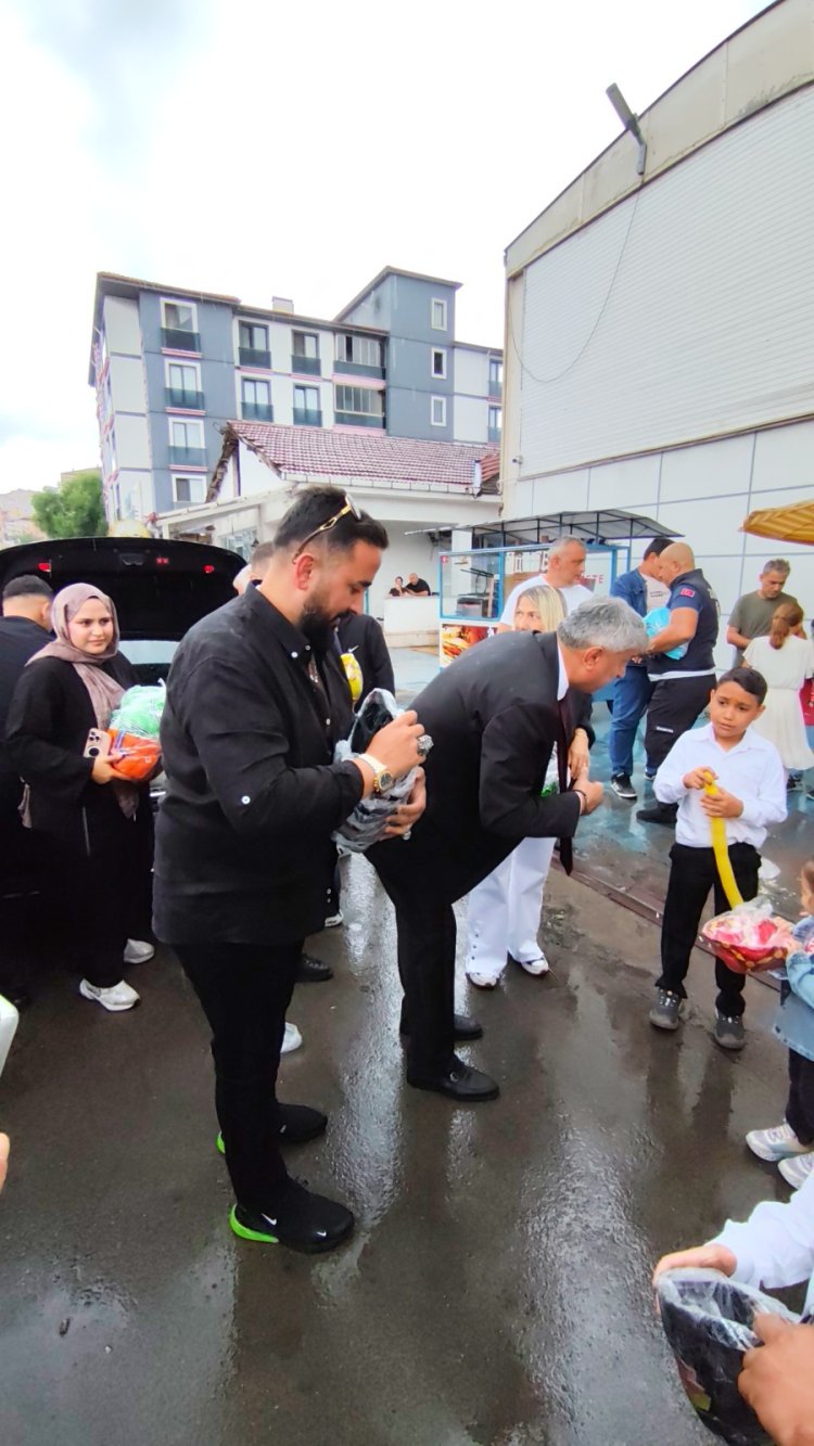 GÜLÜÇ BELEDİYESİ SÜNNET ŞÖLENİMİZ YOĞUN KATILIMLA GERÇEKLEŞTİ...