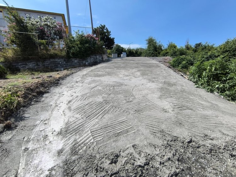 BETON YOL ÇALIŞMALARIMIZ DEVAM EDİYOR...