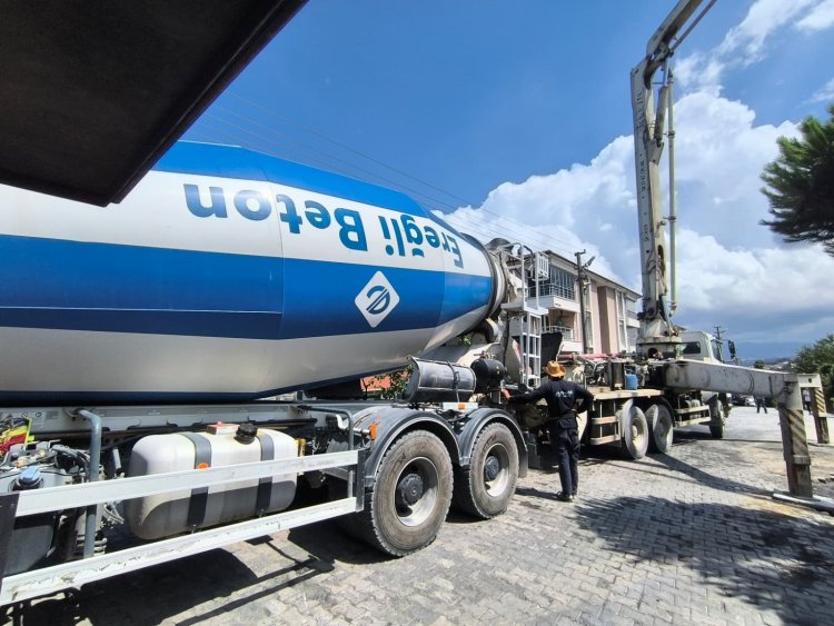 BETON YOL ÇALIŞMALARIMIZ DEVAM EDİYOR...