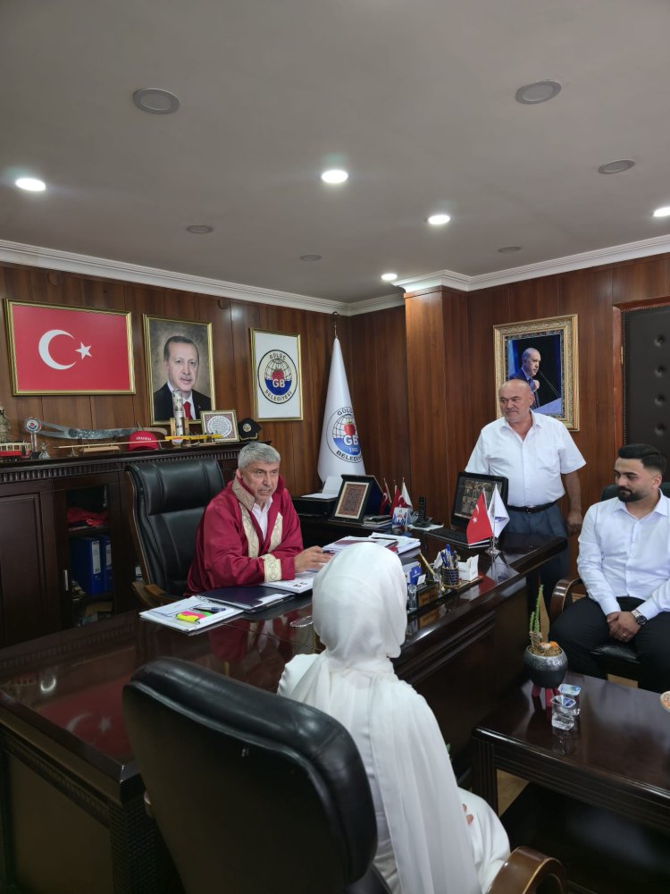 GENÇ ÇİFTİMİZE BİR ÖMÜR BOYU MUTLULUKLAR DİLERİZ...