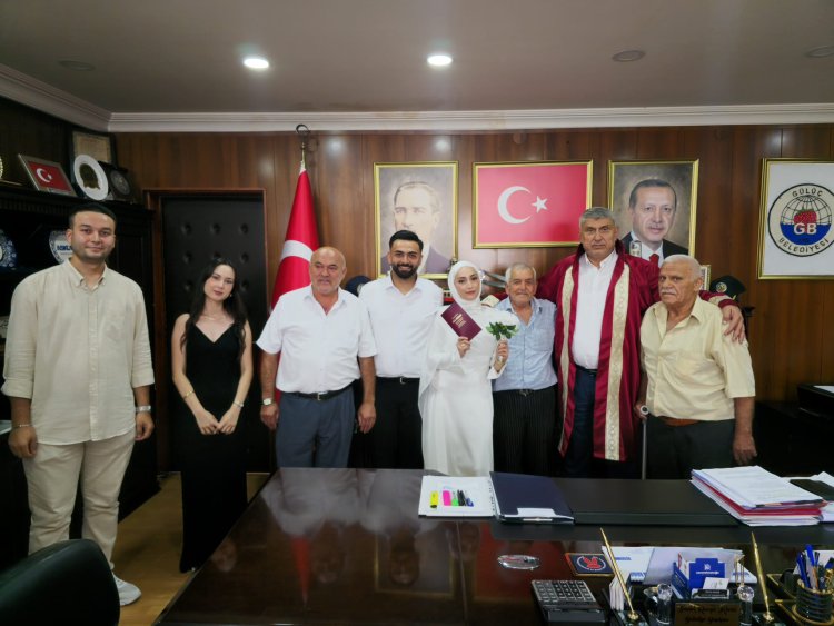 GENÇ ÇİFTİMİZE BİR ÖMÜR BOYU MUTLULUKLAR DİLERİZ...