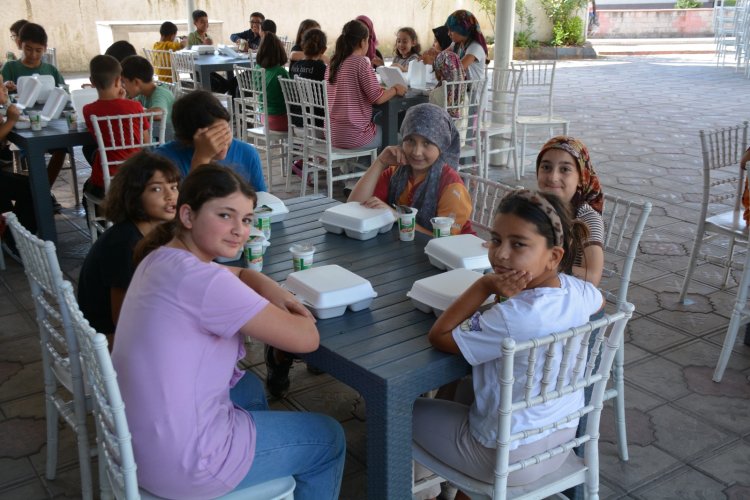 YAZ KURAN KURSU ÖĞRENCİLERİMİZE İKRAMDA BULUNDUK...