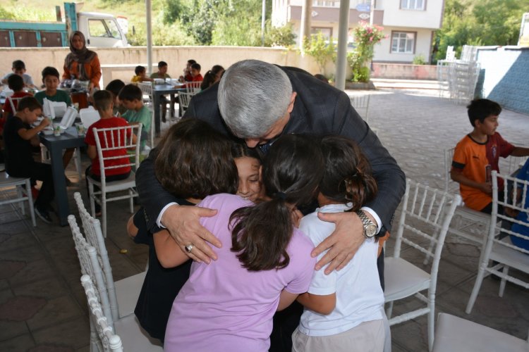 YAZ KURAN KURSU ÖĞRENCİLERİMİZE İKRAMDA BULUNDUK...