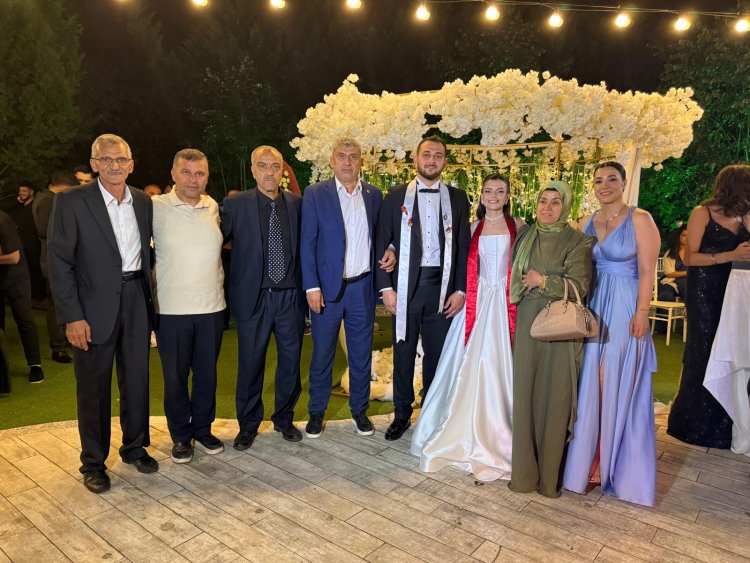 GENÇ ÇİFTİMİZE BİR ÖMÜR BOYU MUTLULUKLAR DİLERİZ